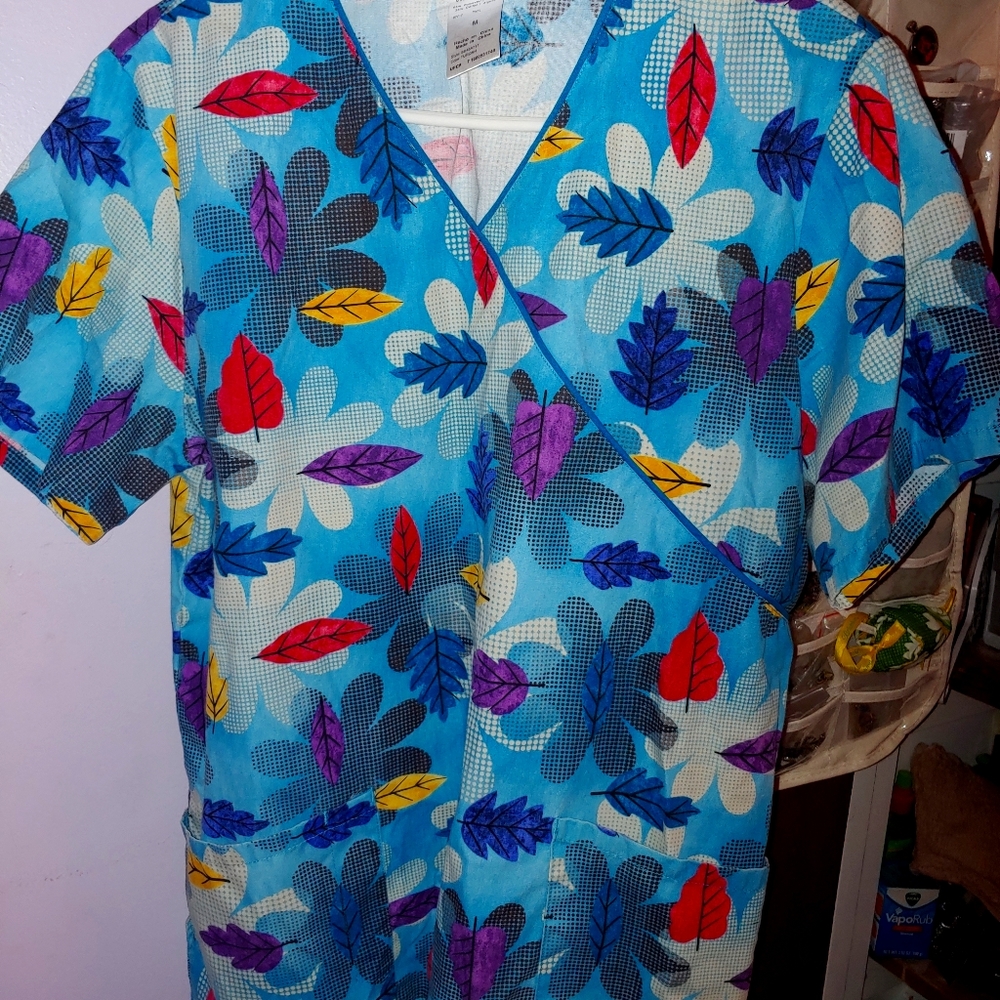 Scrub top